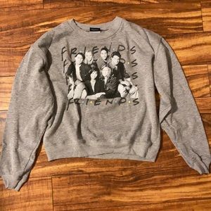 Friends XS gray sweatshirt.